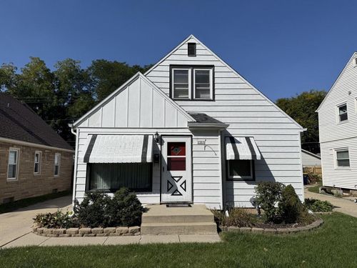 2355 S 82nd Street, WEST ALLIS, WI, 53219 | Card Image