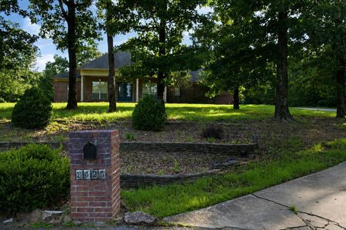 8423 Wolf Creek Ct, Sherwood, AR, 72120-9766 | Card Image