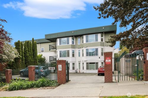 apt-303-1819 E Denny Way, Seattle, WA, 98122-2871 | Card Image