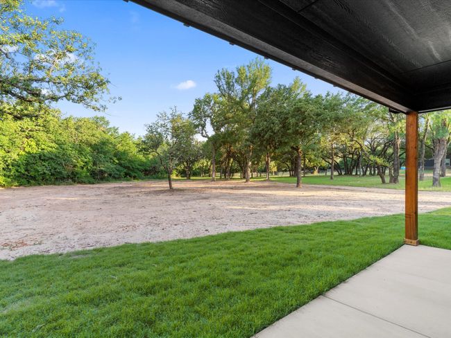 View of grassy yard | Image 33