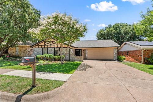 6648 Fair Oaks Dr, Watauga, TX, 76148-1805 | Card Image