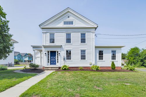1070 Enfield St, Enfield, CT, 06082-3604 | Card Image