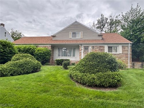 3058 Becket Rd, Cleveland, OH, 44120-2710 | Card Image