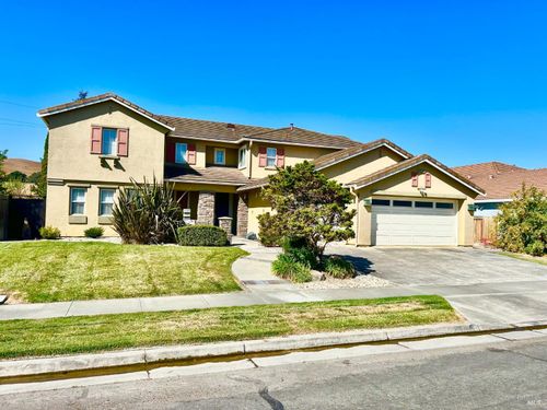 816 Antiquity Dr, Fairfield, CA, 94534-6615 | Card Image