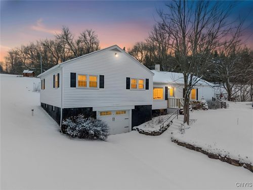 55 Clinton St, Tully, NY, 13159-9515 | Card Image