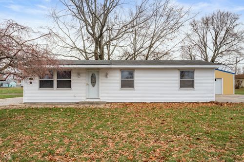 806 E Hall St, Greentown, IN, 46936-1544 | Card Image