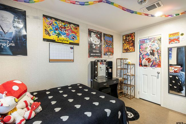 21167 Joe Paul Ln, House other with 4 bedrooms, 2 bathrooms and null parking in Chandler TX | Image 23