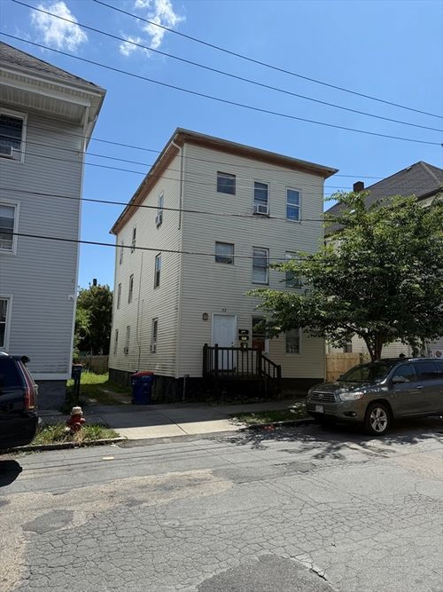 22 Holly St, New Bedford, MA, 02746-2076 | Card Image
