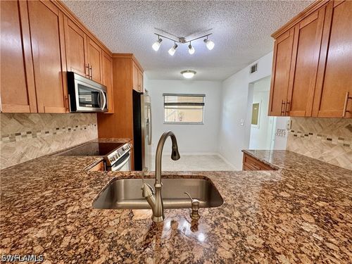 101-661 Squire Cir, NAPLES, FL, 34104-6579 | Card Image
