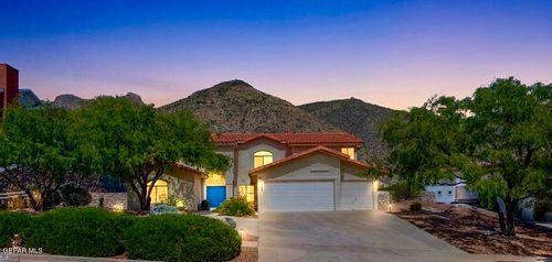 1092 Thunderbird Dr, El Paso, TX, 79912-3443 | Card Image