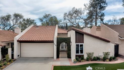 2362 Leeward Cir, Westlake Village, CA, 91361-3430 | Card Image