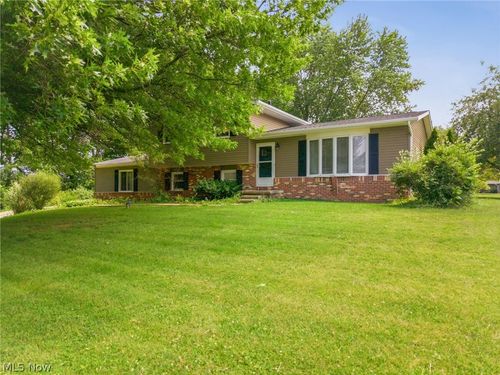 8694 Lansdale Ave Nw, North Canton, OH, 44720-5174 | Card Image