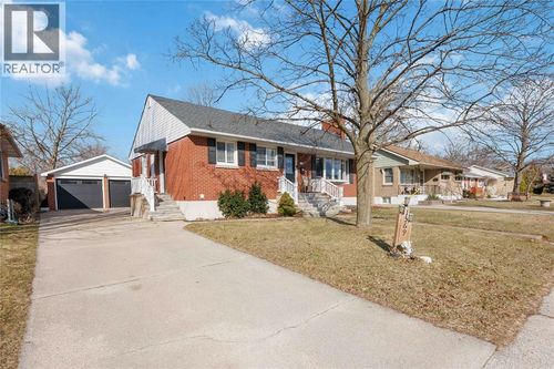 1569 Indian Rd N, Sarnia, ON, N7V4E1 | Card Image