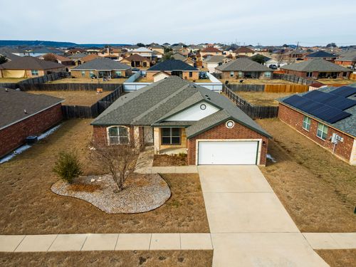 2303 Mike Dr, Copperas Cove, TX, 76522-7768 | Card Image