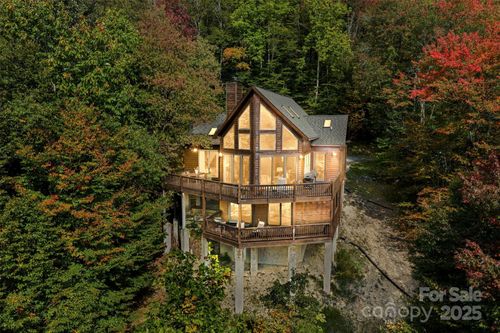 127 Mill Pond Ln, Beech Mountain, NC, 28604-8133 | Card Image