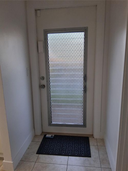 109-9800 Sunrise Lakes Blvd, Sunrise, FL, 33322-6247 | Card Image