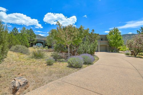 8504 Snakedance Ct Ne, Albuquerque, NM, 87111-7169 | Card Image
