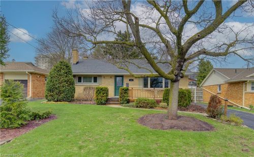 210 Lourdes Street, Waterloo, ON, N2L1N7 | Card Image