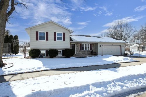 1390 Timothy Trail, OSHKOSH, WI, 54904 | Card Image