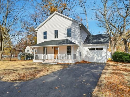 2 Lakemont St, Southwick, MA, 01077-9654 | Card Image