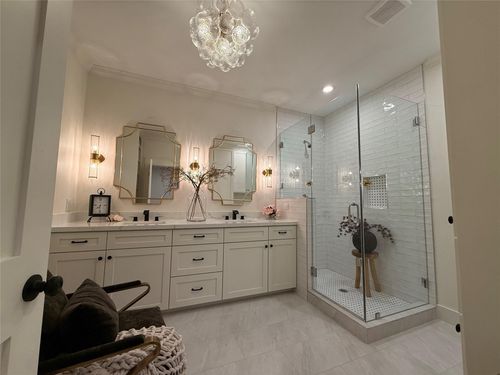407 Harris Rd, Highlands, TX, 77562-4119 | Card Image