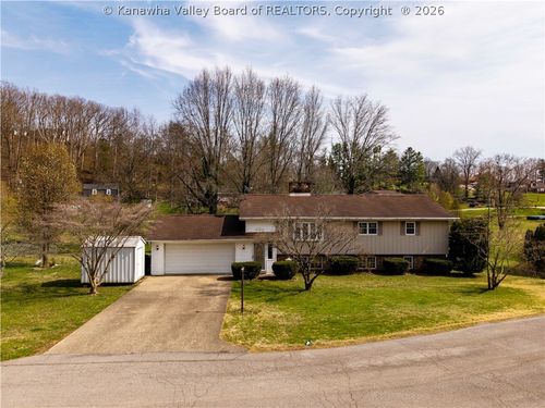 9 Marty Ln, Saint Albans, WV, 25177-3542 | Card Image