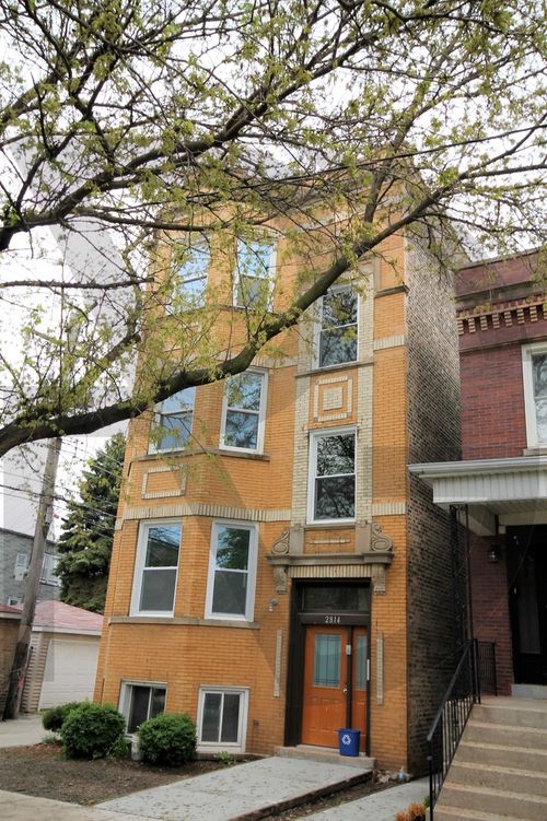 2f-2814 N Troy St, Chicago, IL, 60618-7777 | Card Image