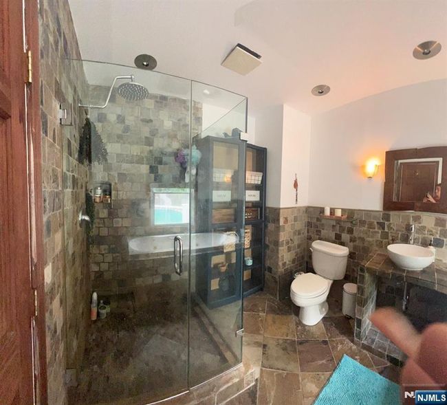 1637 Broad St, House other with 3 bedrooms, 2 bathrooms and null parking in Bloomfield NJ | Image 17