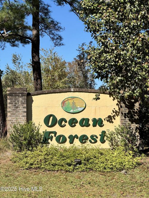 211 Beachwood Dr Nw, Calabash, NC, 28467-1810 | Card Image