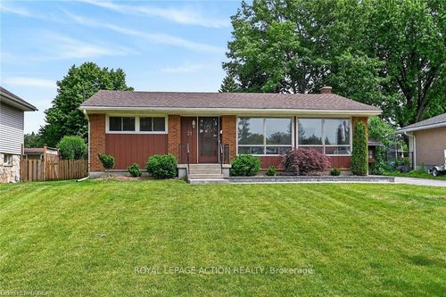 21 Brier Cres, Brantford, ON, N3R3M5 | Card Image