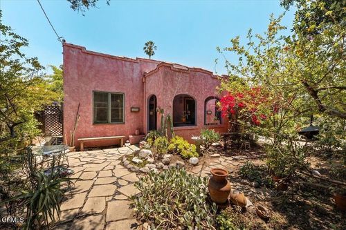 588 N Chester Avenue, Pasadena, CA, 91106 | Card Image
