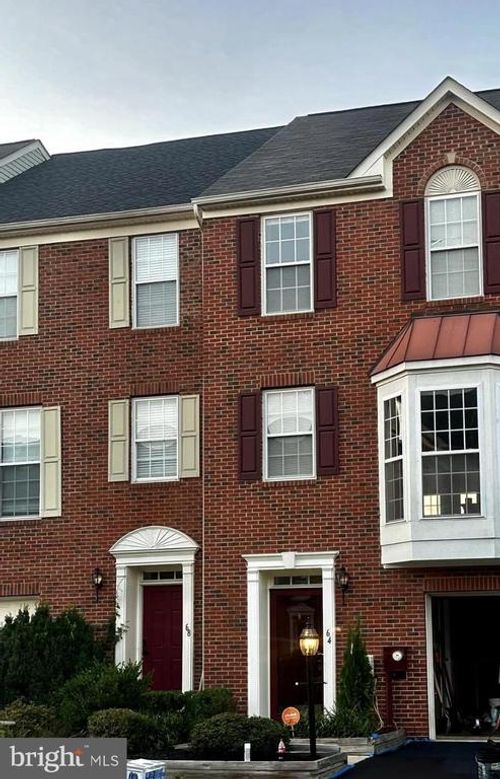 64 Monte Carlo Way, CHARLES TOWN, WV, 25414-6015 | Card Image