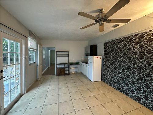 b-16901 Nw 51st Pl, Miami Gardens, FL, 33055-4124 | Card Image
