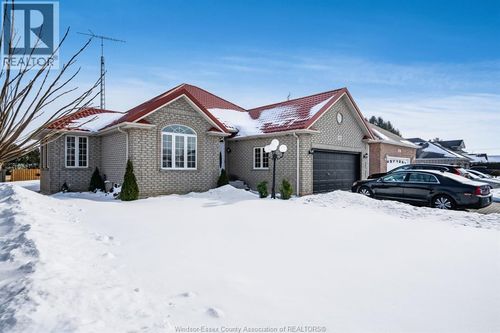 40 Debergh Avenue, Leamington, ON, N8H4S9 | Card Image