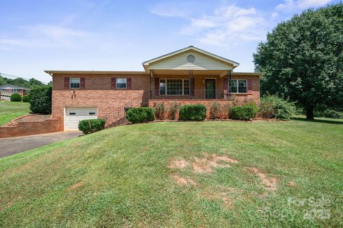 307 Brentwood Rd, Morganton, NC, 28655-9187 | Card Image