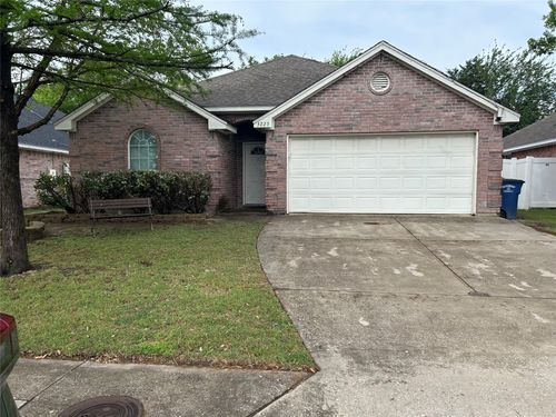 3225 Light Point Dr, Dallas, TX, 75228-5658 | Card Image
