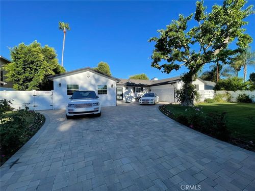 9150 Zelzah Ave, Northridge, CA, 91325-3944 | Card Image