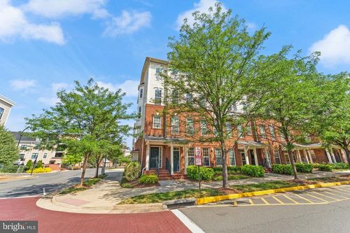19327 Diamond Lake Dr, LEESBURG, VA, 20176-6512 | Card Image