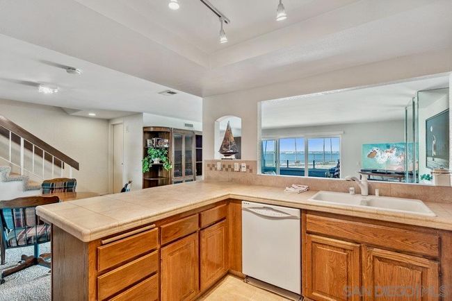 34 Montego Ct, Condo with 2 bedrooms, 3 bathrooms and 2 parking in Coronado CA | Image 18