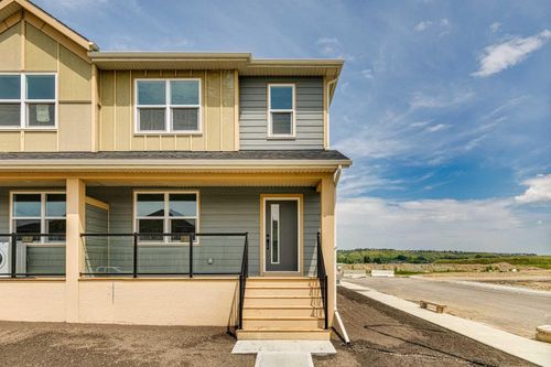 842 Wolf Willow Blvd Se, Calgary, AB, T2X1T8 | Card Image