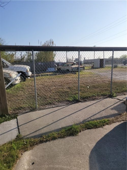 202 Airport Rd, Corpus Christi, TX, 78405-3207 | Card Image