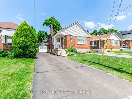 46 Tiago Ave, East York, ON, M4B2A1 | Card Image