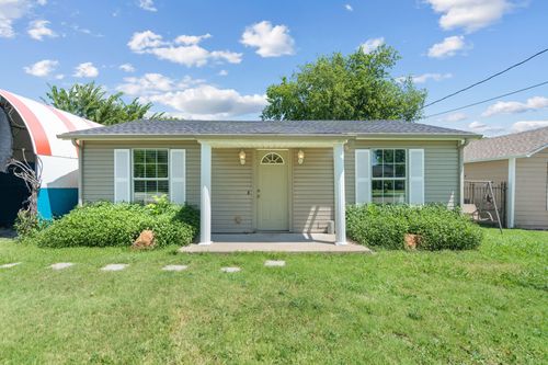 7804 Tacoma Dr, White Settlement, TX, 76108-3243 | Card Image