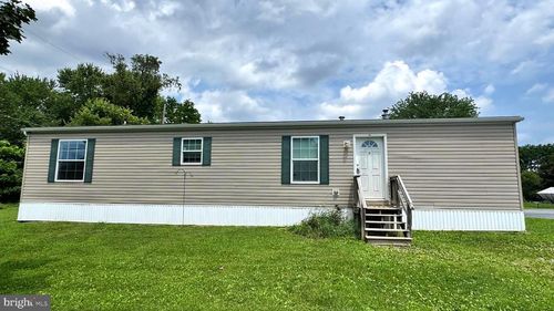 110 Mckinney Ln, MIDDLETOWN, PA, 17057-1211 | Card Image
