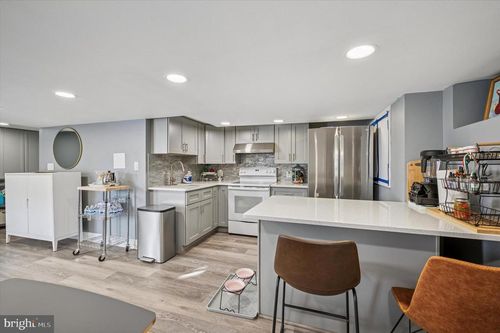 3152 Disston St, PHILADELPHIA, PA, 19149-2018 | Card Image
