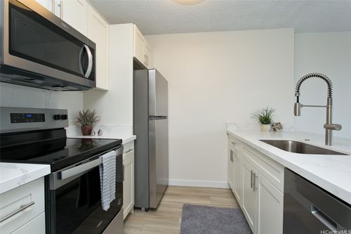 8b-98-500 Koauka Loop, Aiea, HI, 96701 | Card Image