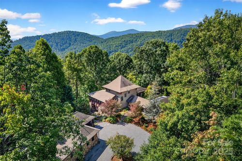 789 Mckenzie Way S, Old Fort, NC, 28762-6205 | Card Image
