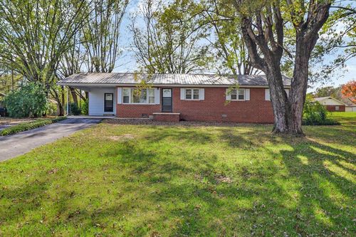 70 Westwind Dr, Crossville, TN, 38555-1481 | Card Image