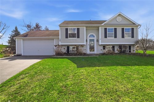 562 Crows Nest Ln, Macedon, NY, 14502-8885 | Card Image