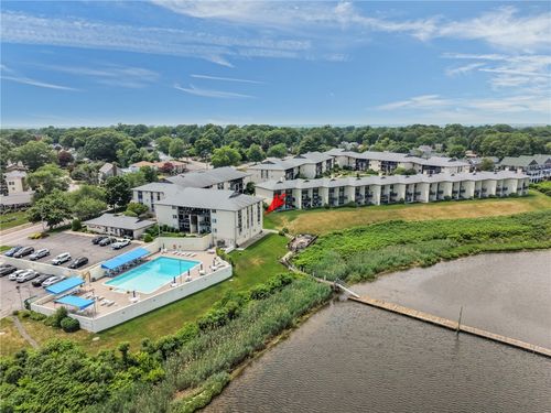 south-c-4-400 Narragansett Park Dr, Rumford, RI, 02916-1034 | Card Image
